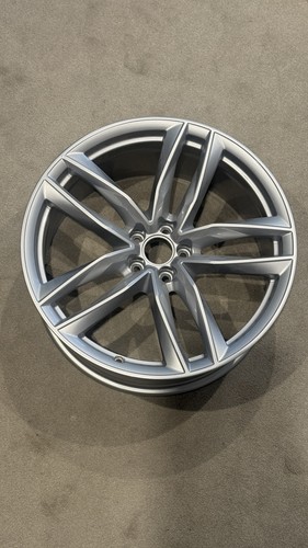 Audi rs6 refurbished - 21",