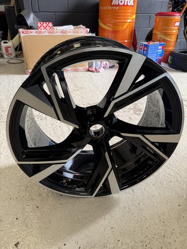 Audi rs6 alloy wheel - c8,